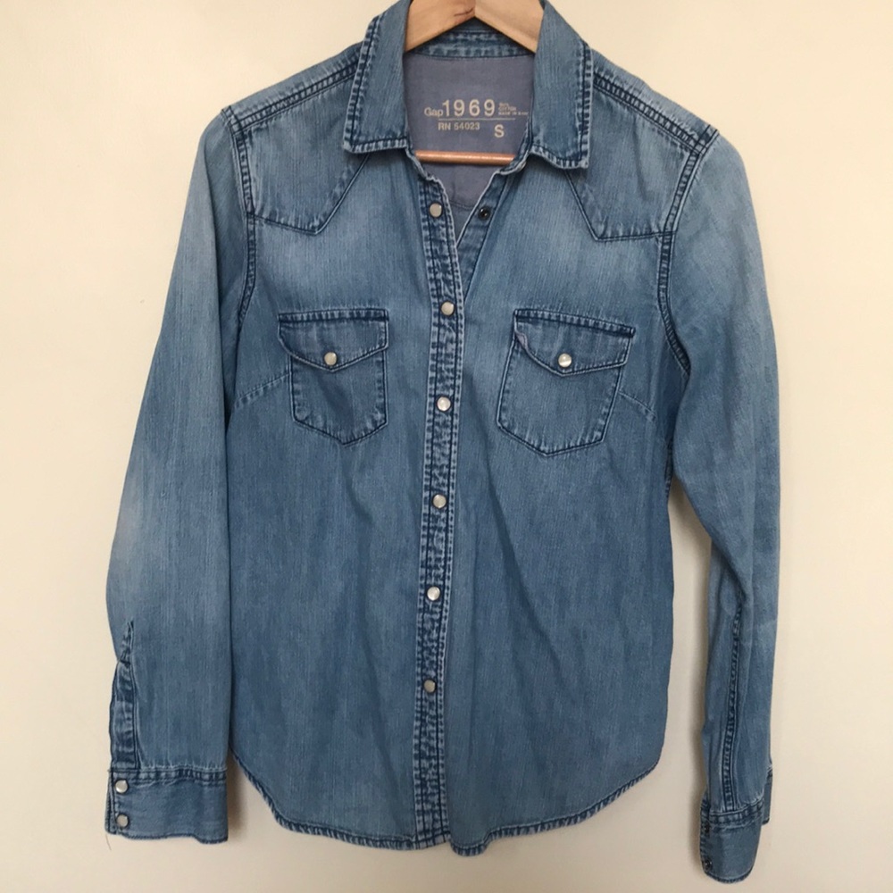 Gap 1969 Chambray denim shirt